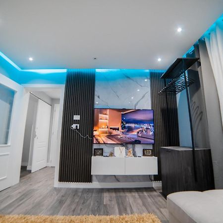 Luxury Apartment Square 21 Tirana Exterior foto