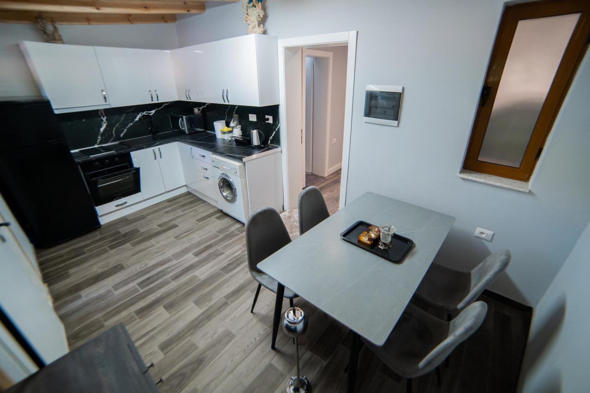 Luxury Apartment Square 21 Tirana Exterior foto